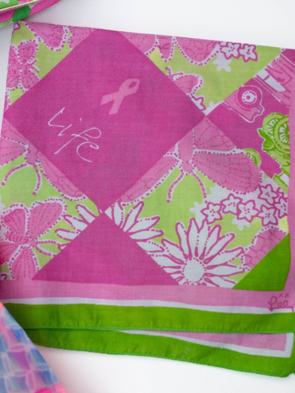 Lilly Pulitzer Tote & Breast Cancer Scarf Bundle + NWT Estee Lauder Cosmetic Bag - Picture 7 of 8